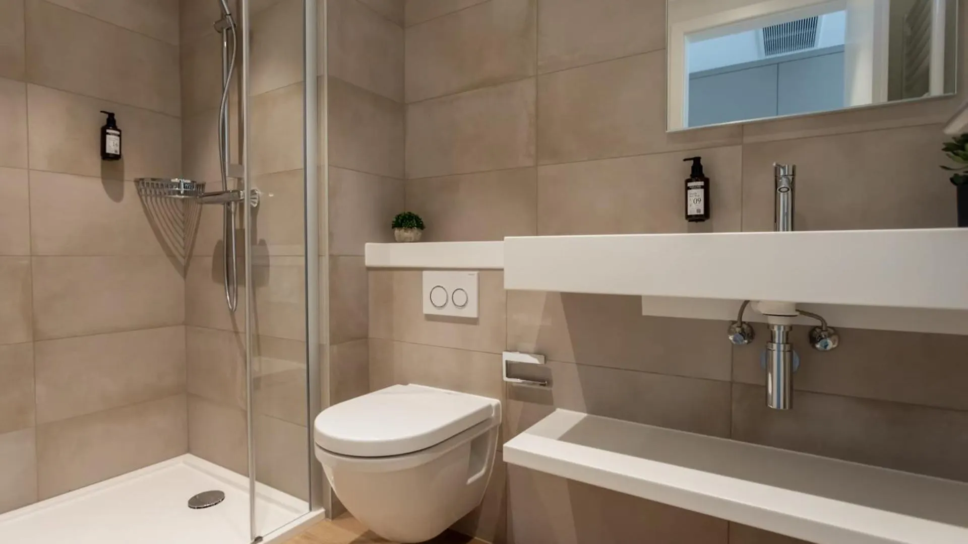 Cessange House By Rentaroo Hotel Luxembourg Guest house