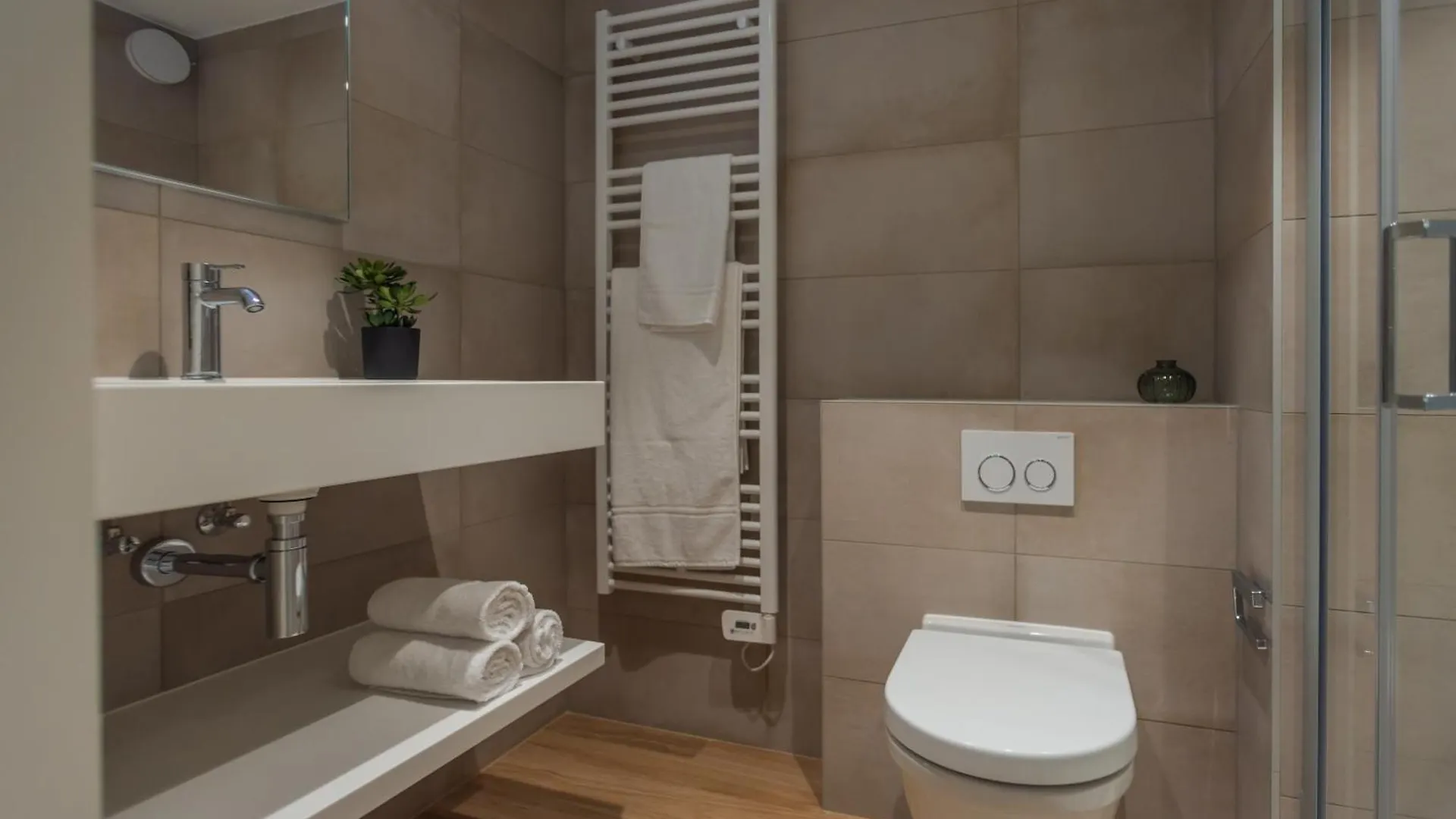 Guest house Cessange House By Rentaroo Hotel Luxembourg